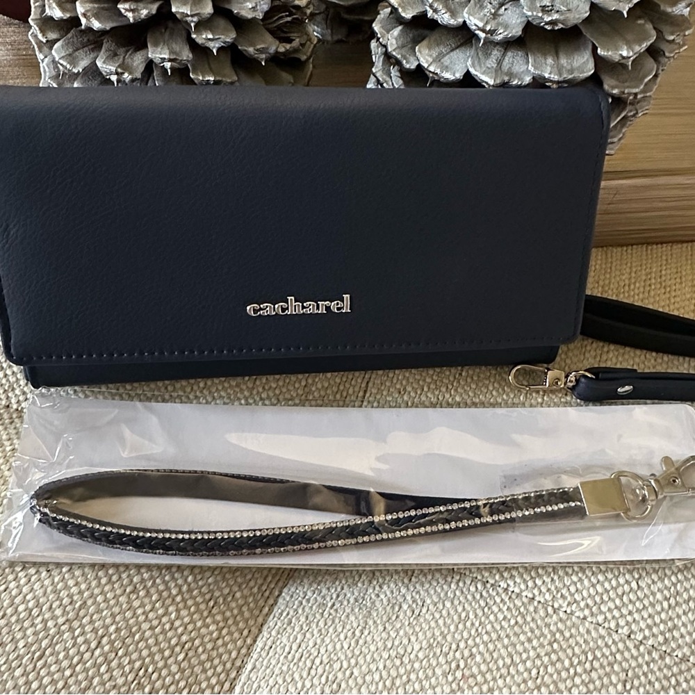 Cacharel Navy Women's Wallet - Picture 6 of 6